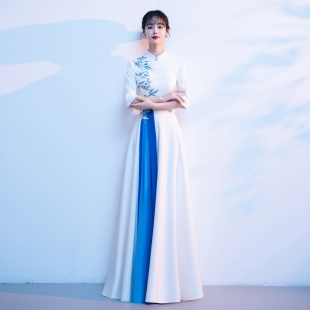 新款大合唱团演出服女长裙中式白色主持朗诵学生歌唱表演晚礼服女