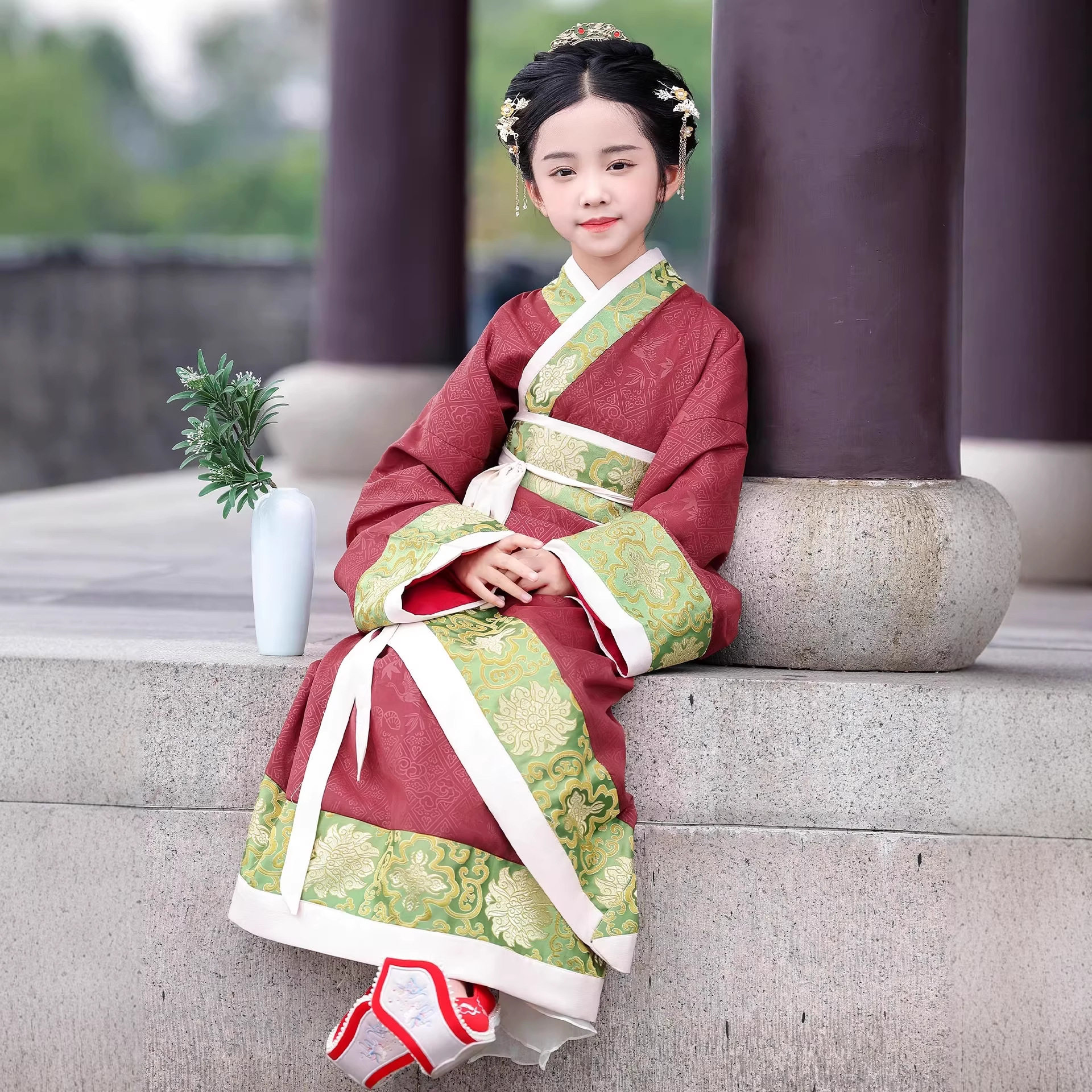 原创战国袍女童汉服2026新款儿童曲裾袍中走秀古装