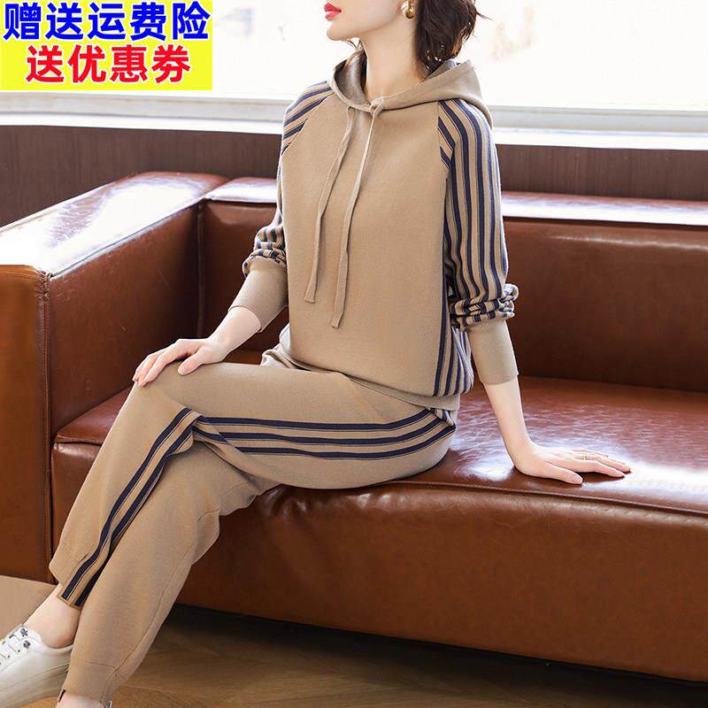 2026新款妈妈春装长袖连帽卫衣中年女休闲两件套中老年运动服套装