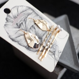 可遇不可求！13.9澳元/15.9新西兰币原包装三枚发夹+一对耳环套装