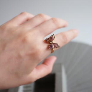 「长春花蓝」秋冬流行色剔透戒指配大衣毛衣裙子卫衣显白美艳别致