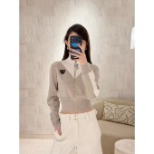 三角皮牌小立领绵羊毛混纺休闲夹克拉链外套 定制线 Girl