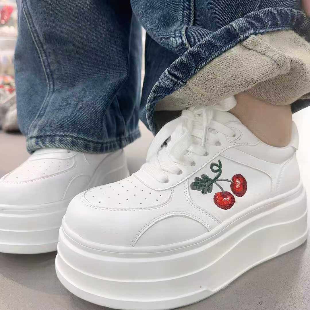 2026新款真皮小白鞋女时尚潮流休闲鞋系带单鞋厚底松糕鞋春秋板鞋,女鞋,休闲板鞋,淘宝优惠券,粉丝福利购,淘宝优惠卷