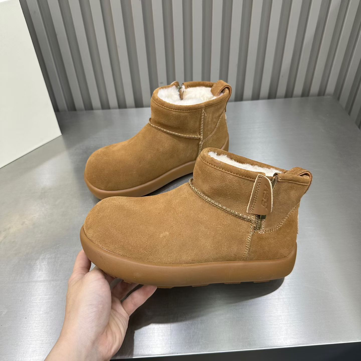 时尚雪地靴女冬季加绒保暖短靴真皮厚底东北人外穿棉鞋磨砂皮牛皮