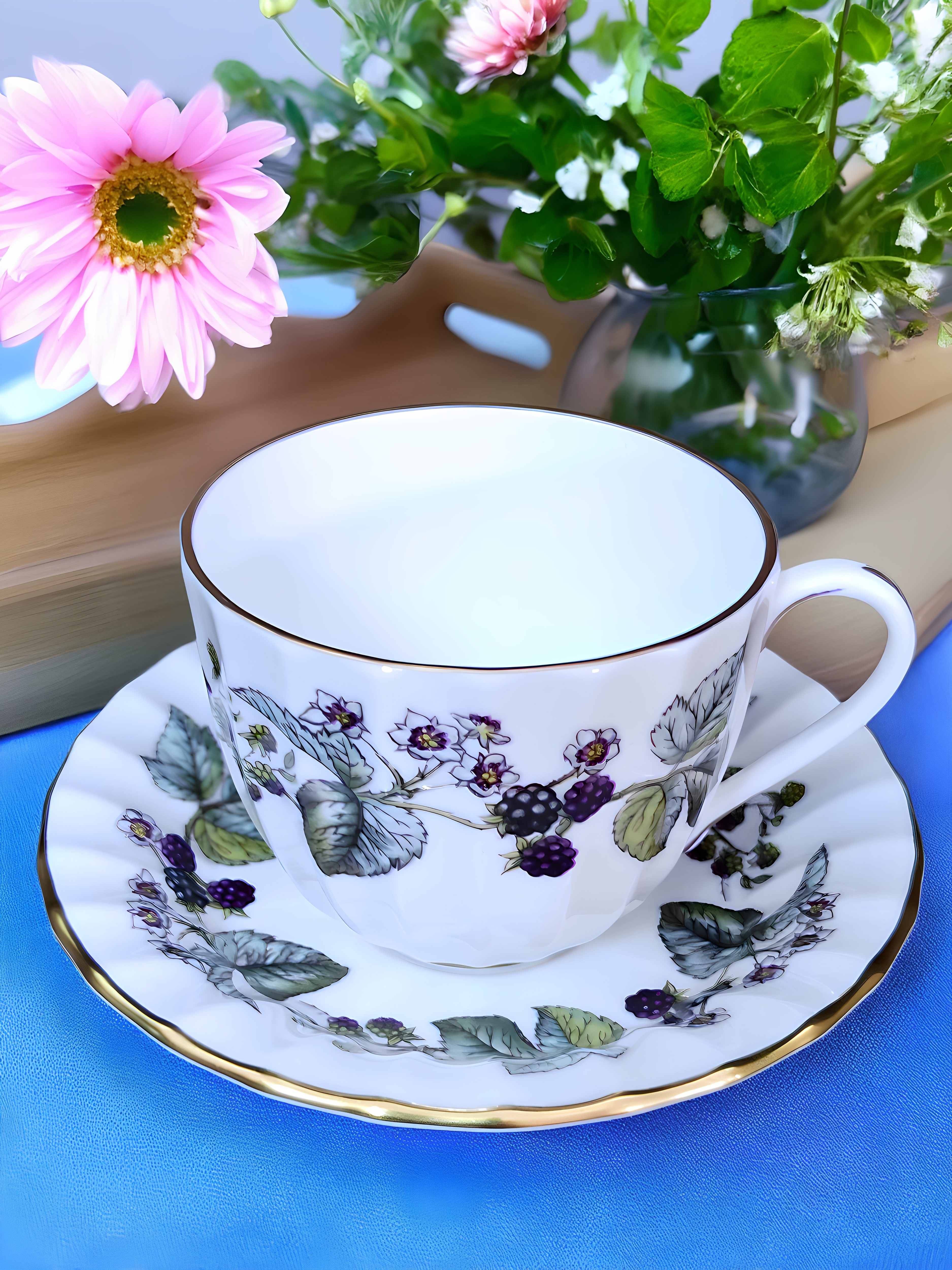 英国古董瓷器皇家伍斯特RoyalWorcester Lavinia莓果手绘茶杯碟