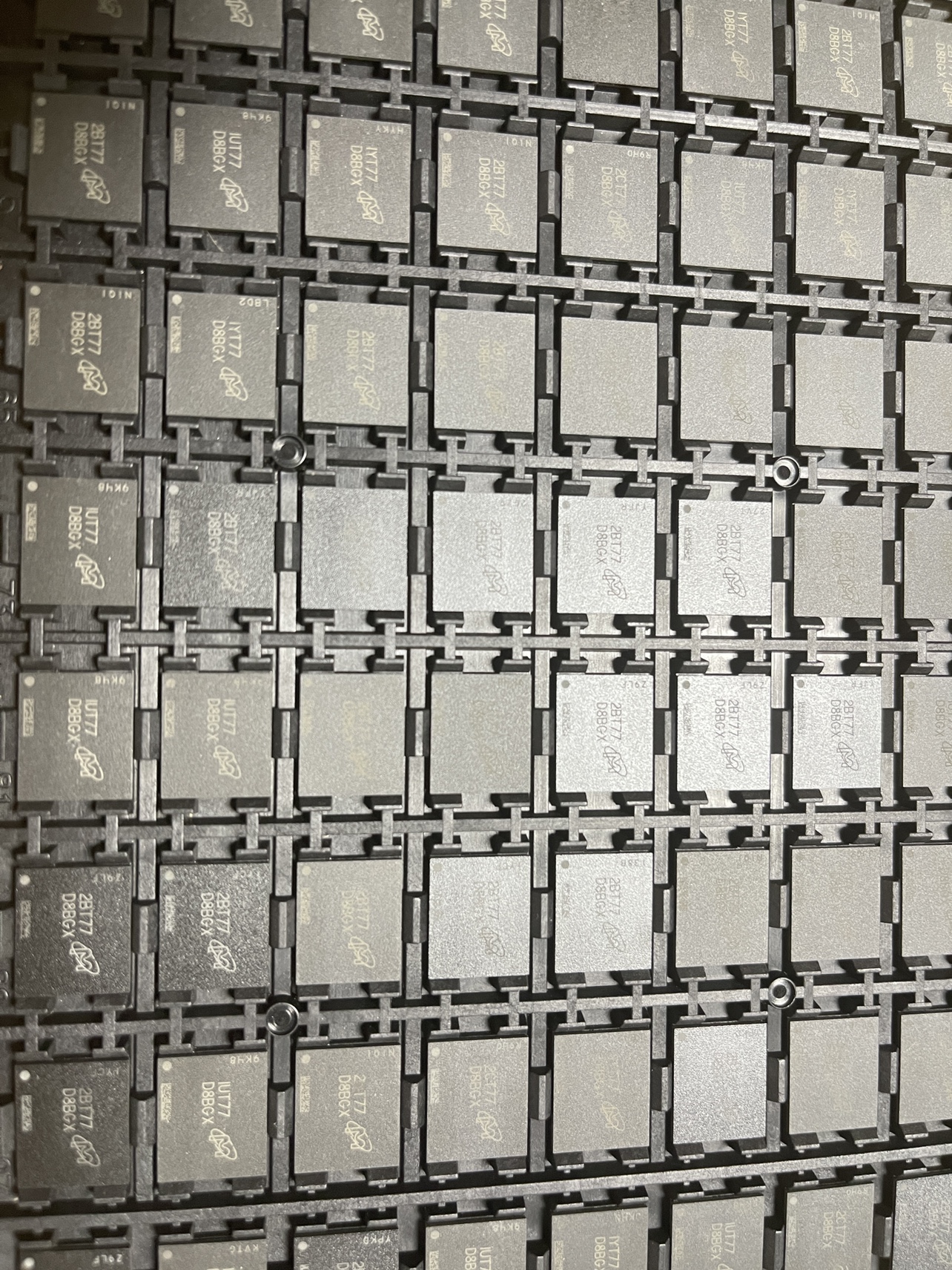 镁光显存DDR6X D8BZC D8BZF D8BWC 显存