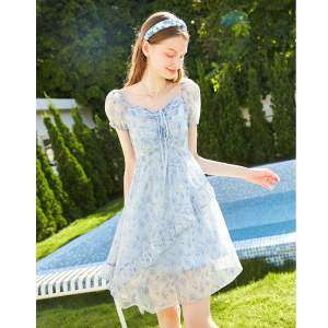 甜美碎花绑带泡泡袖连衣裙女夏季新款法式森系收腰显瘦短裙小个子