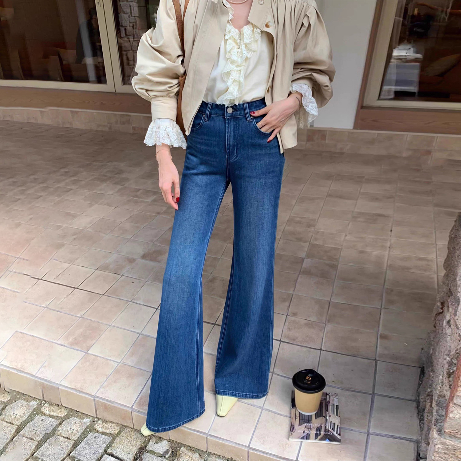 时髦复古高腰不贴腿微喇裤女秋季新款四面弹显瘦直筒喇叭牛仔长裤