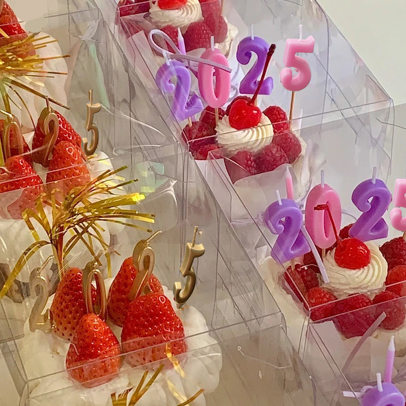 2025新年甜品巴斯克小蛋糕跨年夜草莓蛋糕装饰金色数字蜡烛插件,节庆用品/礼品,蛋糕/烘焙装饰用品,淘宝优惠券,粉丝福利购,淘宝优惠卷
