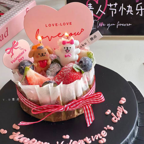 网红2.14情人节情侣小狗抱