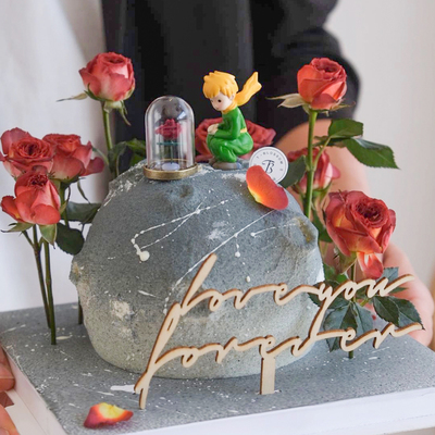 3.8女神节小王子玫瑰蛋糕装饰