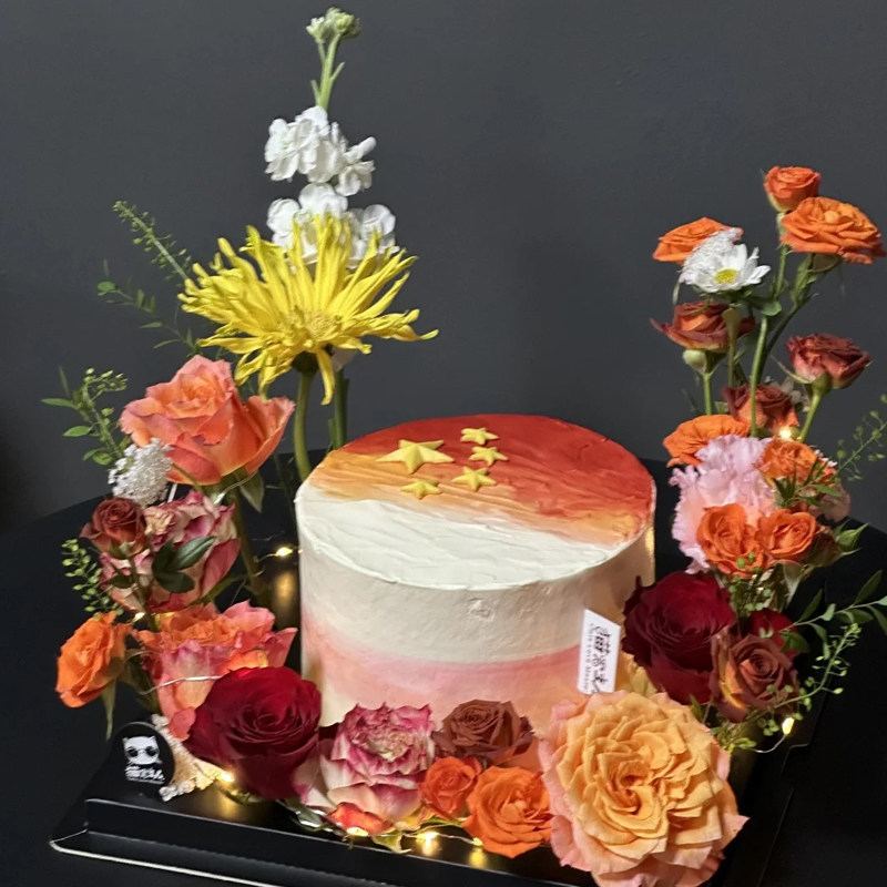 网红国庆十一祖国庆生祝福甜品蛋糕五星红旗主题五角星仿真鲜花,节庆用品/礼品,蛋糕/烘焙装饰用品,淘宝优惠券,粉丝福利购,淘宝优惠卷