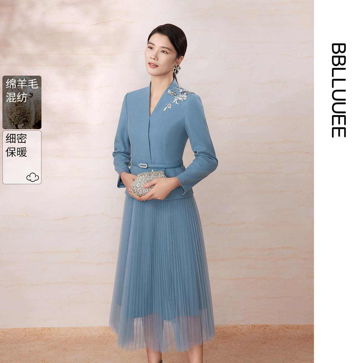 重工刺绣羊毛纱裙 假两件交叠领连衣裙