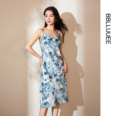 【诗艺美学】BBLLUUEE/粉蓝衣橱2025秋装新款清凉假日碎花吊带裙