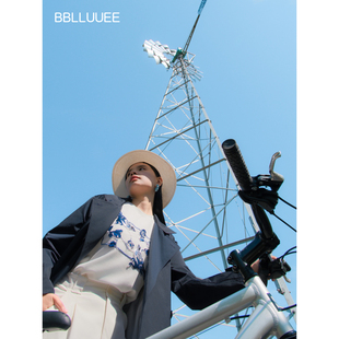 粉蓝衣橱2026年春装新款精简松弛感休闲廓形风衣女系带一手长外套