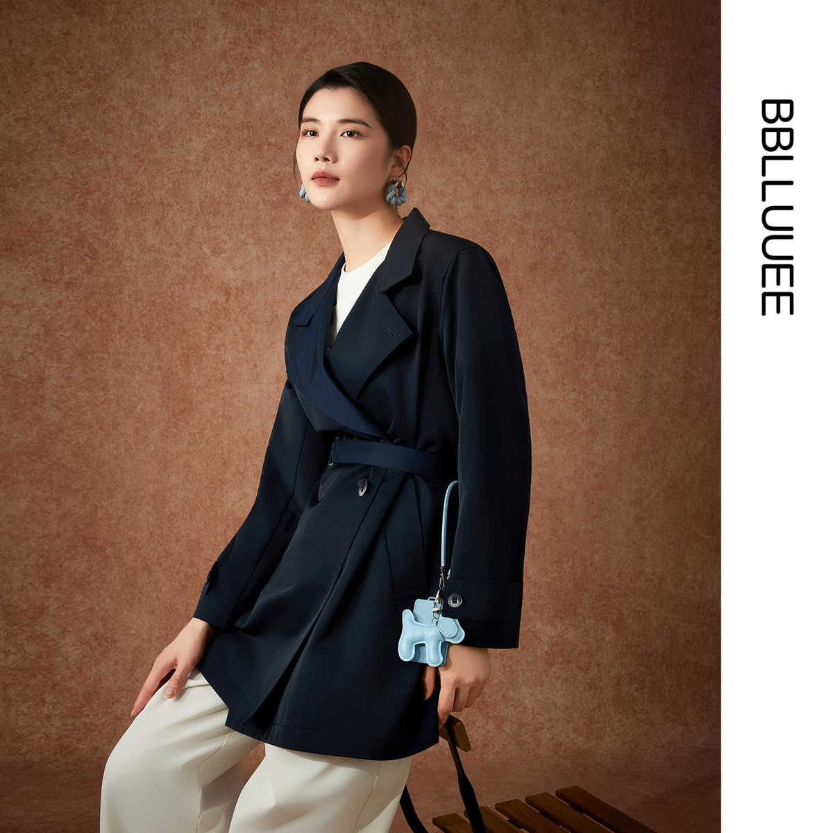 精简松弛感 休闲廓形风衣 系带一手长外套