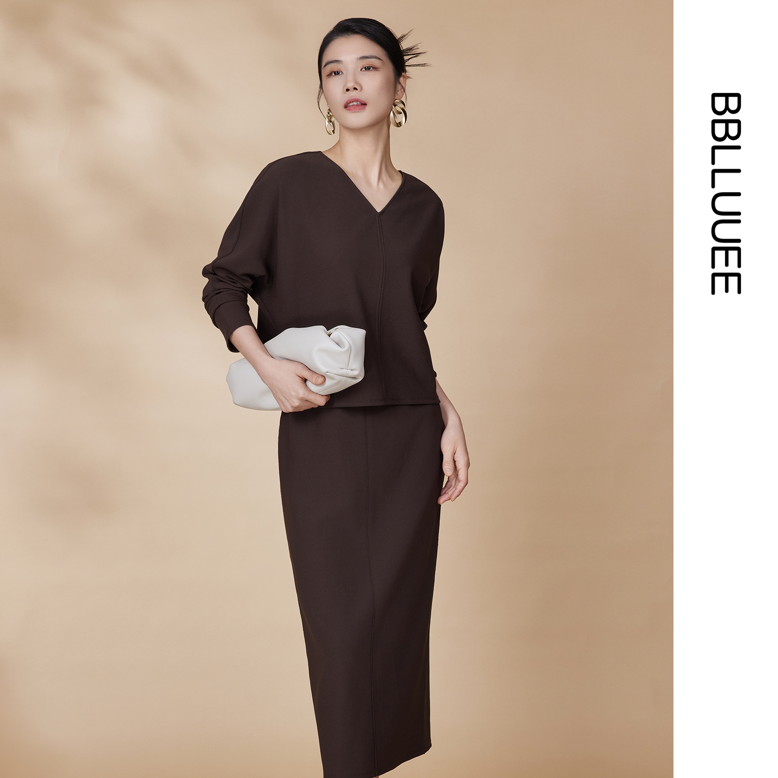 针织套装  立裁V领连肩袖小衫半裙两件套