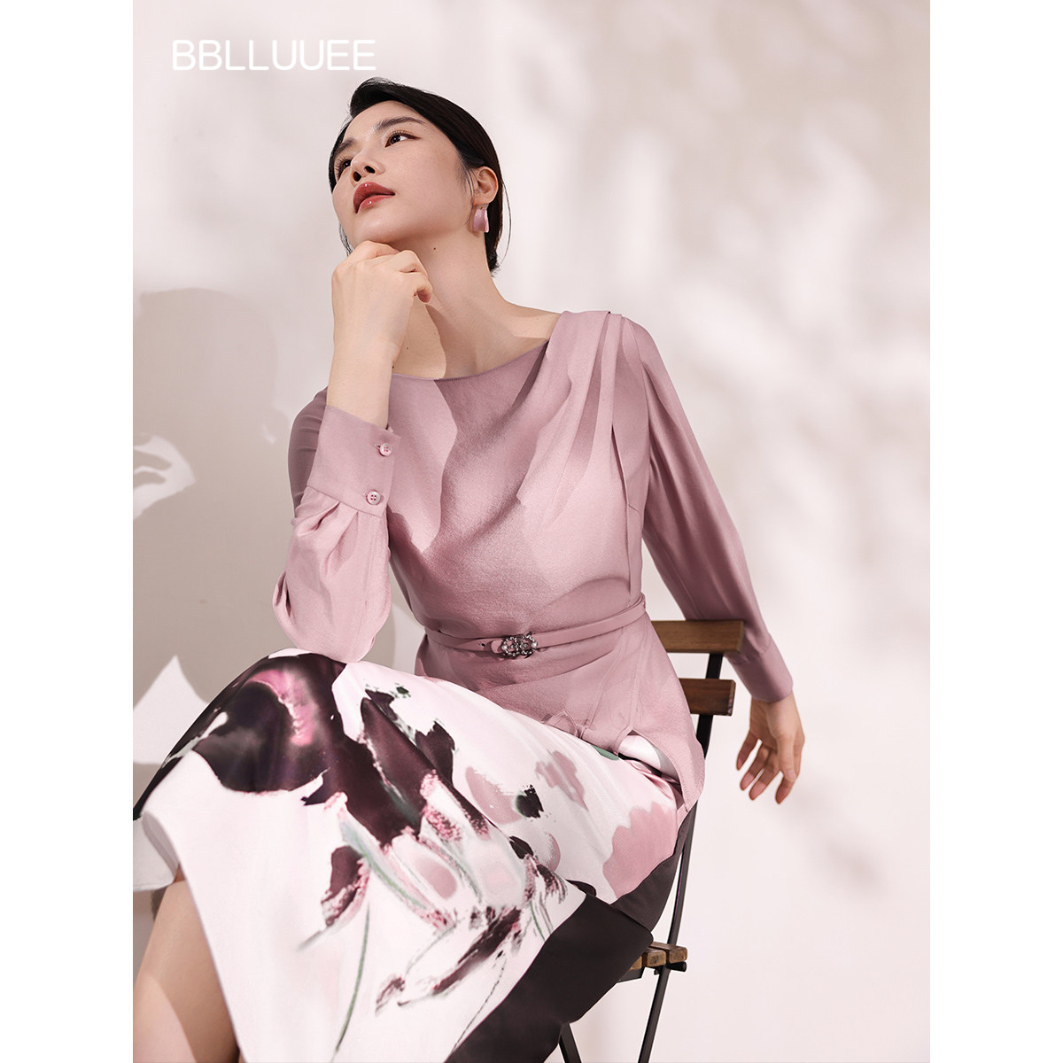 BBLLUUEE/粉蓝衣橱2026秋装新款静奢垂坠人丝长袖上衣解构女衬衫图片