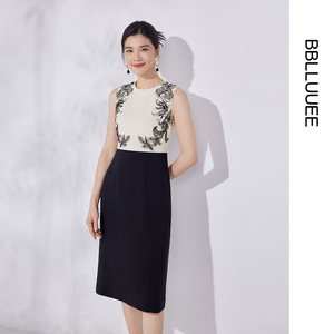 东方刺绣礼服裙粉蓝衣橱2026春夏黑白撞色拼接背心裙女无袖连衣裙