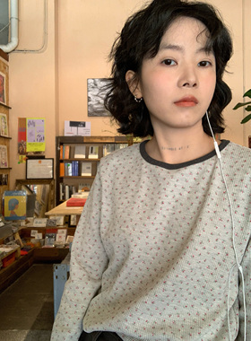 ifbeer灰色撞色圆领碎花T恤复古韩版长袖打底衫女木耳边打底衫春