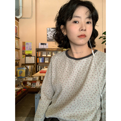 ifbeer灰色撞色圆领碎花T恤复古韩版长袖打底衫女木耳边打底衫春