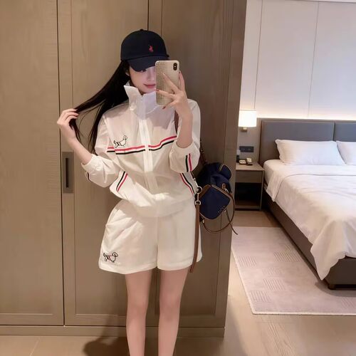 tb夏季新款休闲运动防晒套装女轻薄透气防晒衣短裤两件套欧货潮