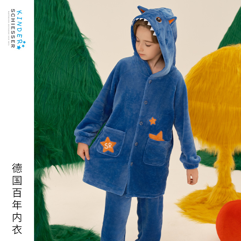 舒雅男童法兰绒家居服套装