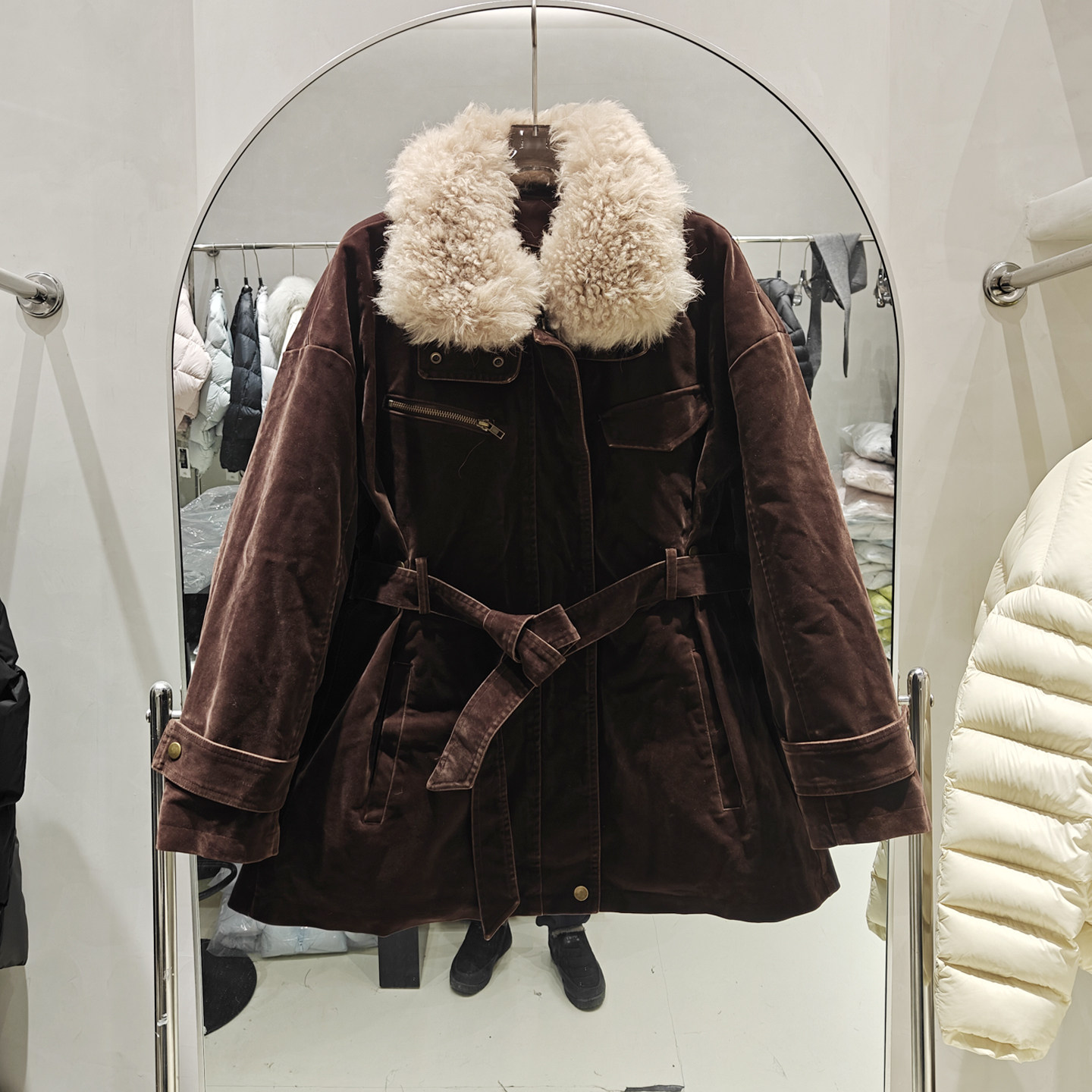 复古牛仔植绒羊毛领鹅绒羽绒服女中长款腰带束腰修身收腰风衣外套