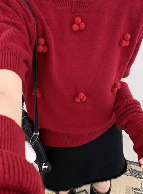 冬季新款泡泡袖立体装饰绒球套头保暖毛衣(配袖套)含100羊毛69091