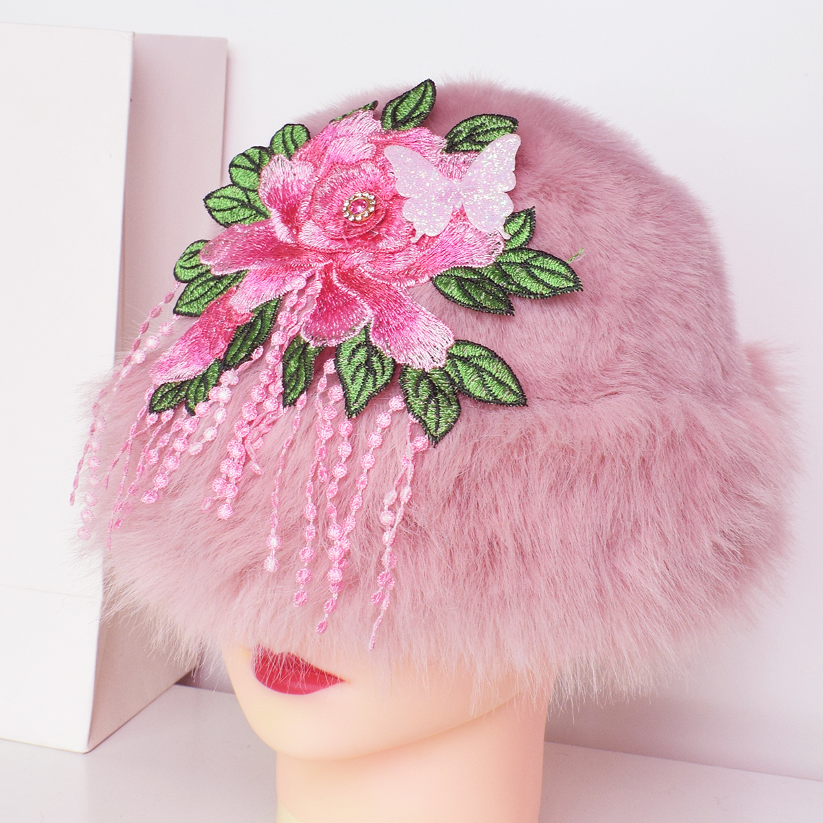 云南民族风秋冬女帽绣花帽旅游休闲渔夫帽可折叠保暖帽