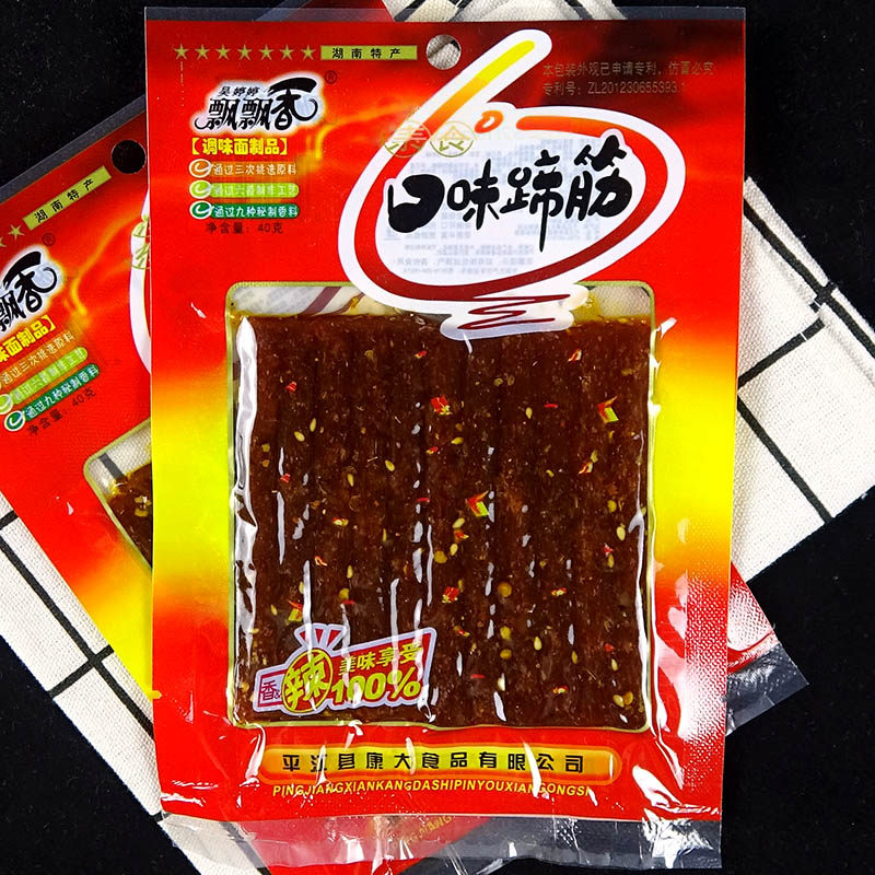 40克香飘飘口味蹄筋香辣豆角干湖南特产麻辣条片休闲小吃零食包邮
