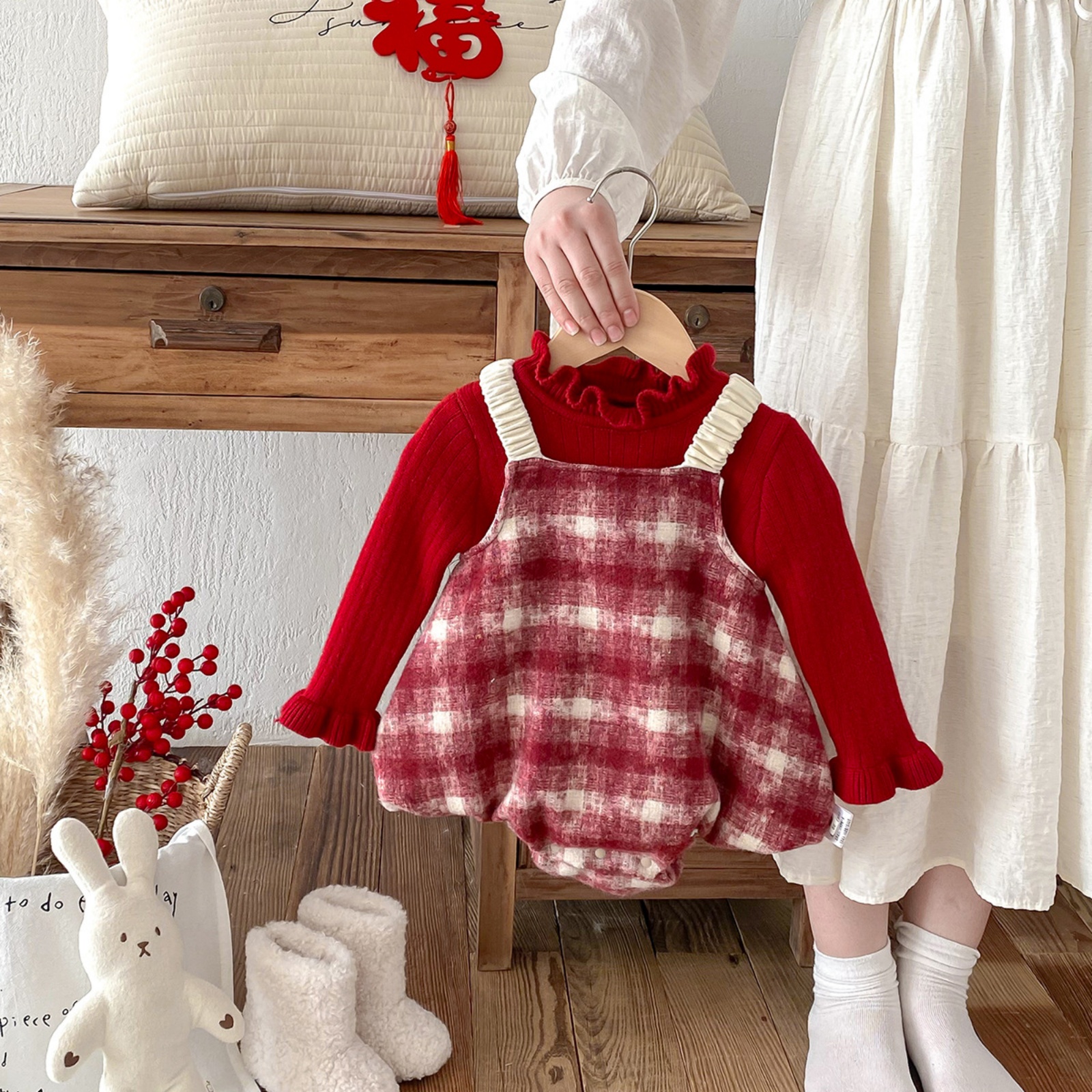 婴儿连体衣外出服女宝宝秋冬套装满月百天衣服爬爬服0到3个月冬装