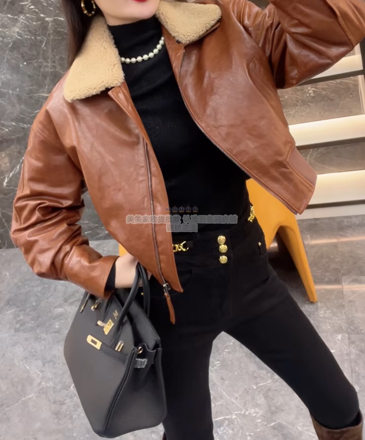 欧洲站2025秋冬新款羊羔毛翻领拉链短款皮衣鹅绒内胆保暖夹克外套