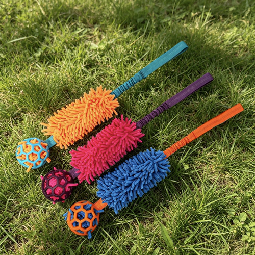 dog ball treat toys with strong bungee 弹力拔河球玩零食包