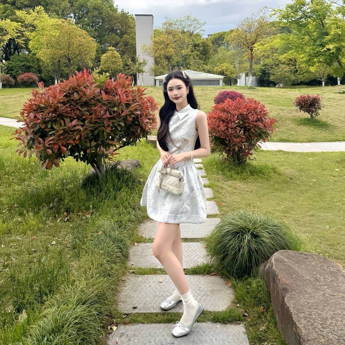 夏季法式碎花收腰显瘦A字连衣裙