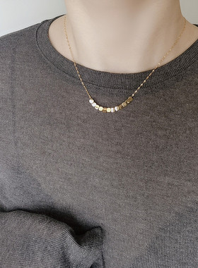 18K金女保色uk高定小魔方项链