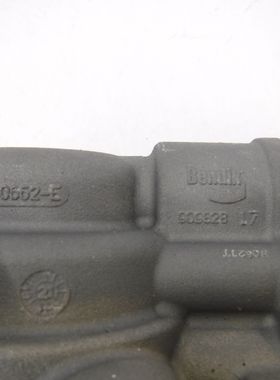 Bendix 脚刹车阀组件 K022793,910037 适用于商用车辆曼尼通