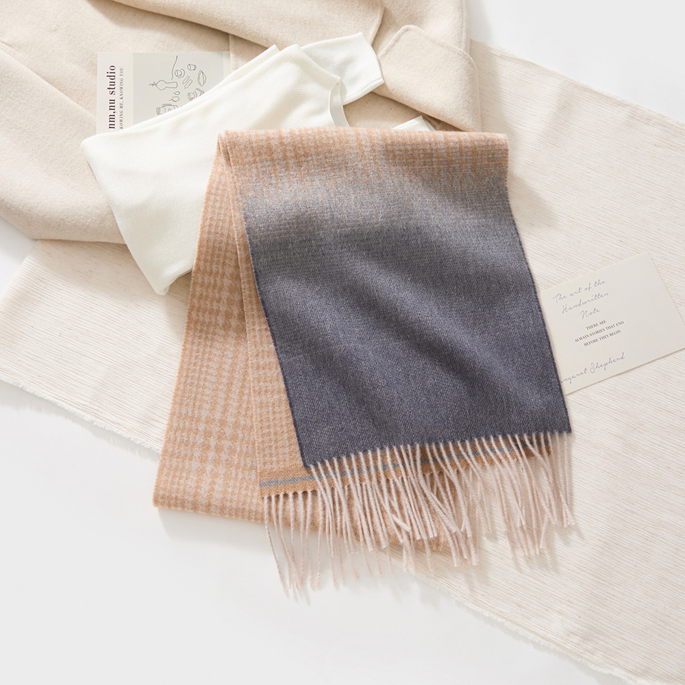 羊毛围巾女士秋冬季保暖新款时尚百搭千鸟格渐变色羊绒披肩