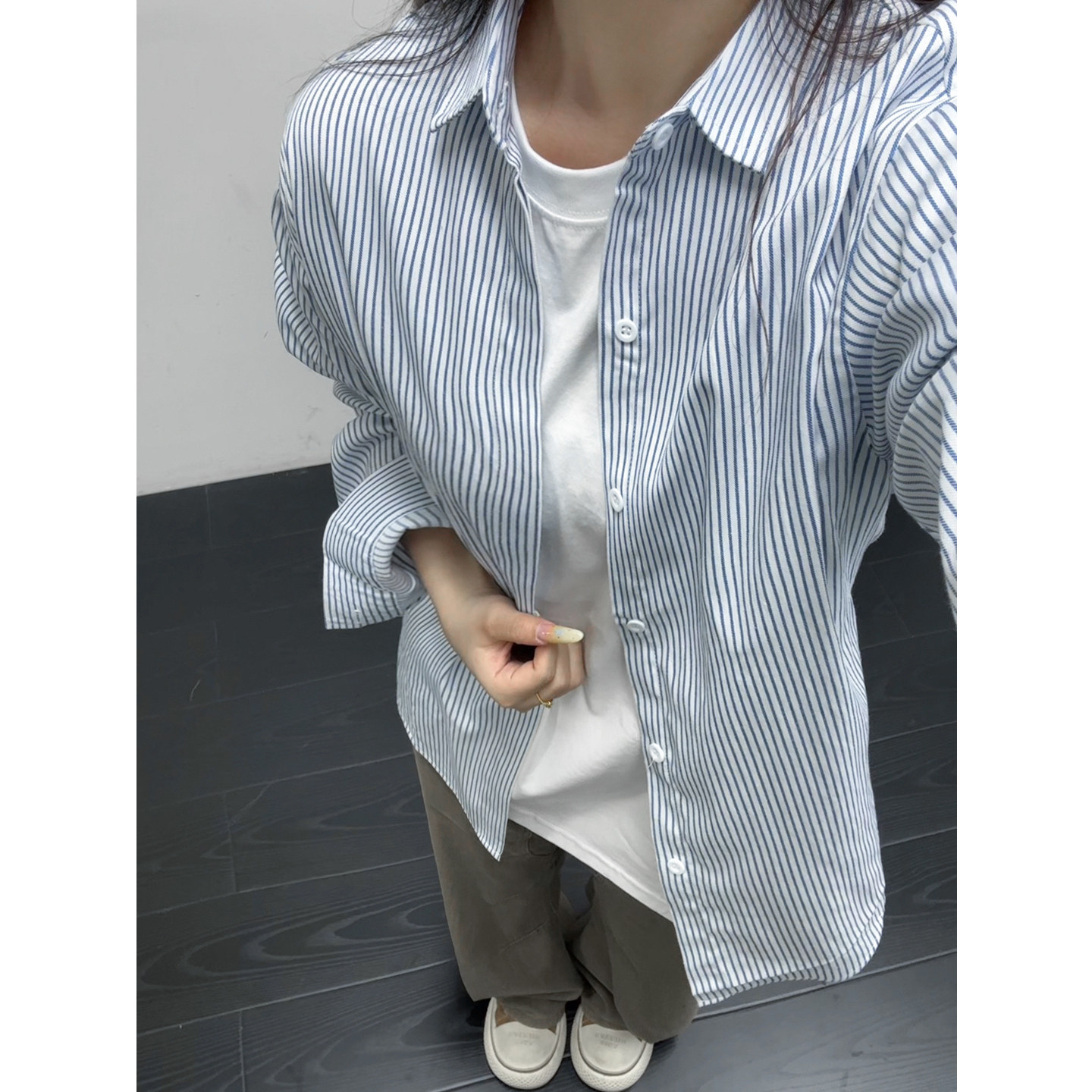 蓝白条纹宽松开衫衬衫男春秋