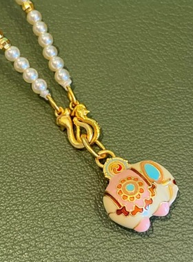 古法烧蓝蜜粉珐琅吉象项链女新中式复古多巴胺小象吊坠毛衣链福相