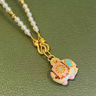 古法烧蓝蜜粉珐琅吉象项链女新中式复古多巴胺小象吊坠毛衣链福相