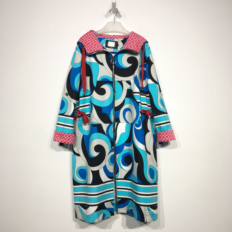 容系列 D92323 时尚风衣外套品牌女装折扣