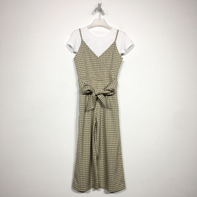 莫KN系列 D88148 时尚套装 两件套品牌女装折扣
