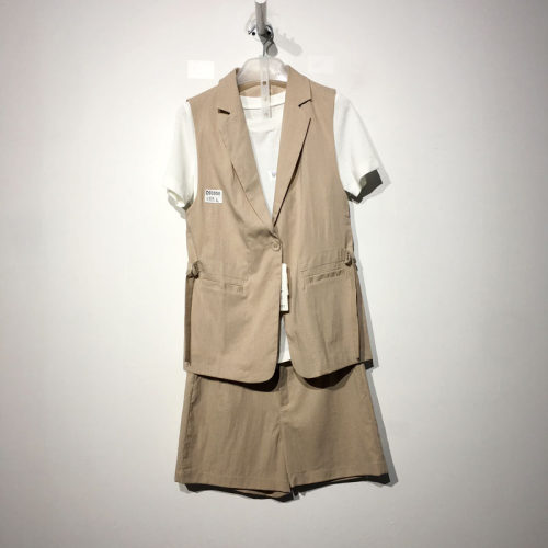 容系列 D93558 时尚套装三件套品牌女装折扣启
