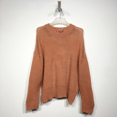 OM系列 D71876 时尚针织衫切