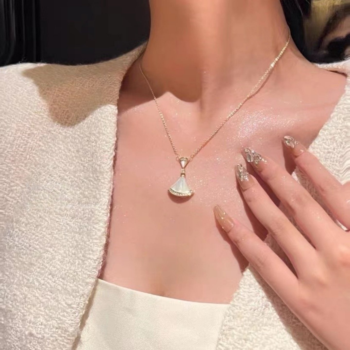扇形项链锁骨链女轻奢双裙子大白贝母精致简约气质百搭冷淡风吊坠,饰品/流行首饰/时尚饰品新,项链,淘宝优惠券,粉丝福利购,淘宝优惠卷