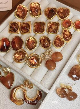 琥珀咖色耳钉女美拉德耳饰2026新款爆款中复古耳环秋冬小众高级感