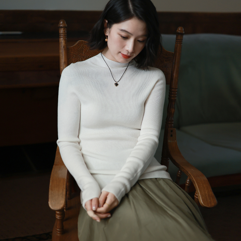 多色无缝半高领套头打底针织衫