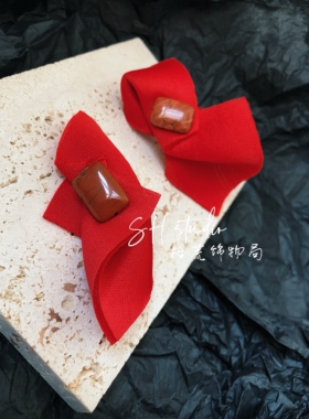 红色 红蓝配色简约不规则耳钉银针拾荒饰物局