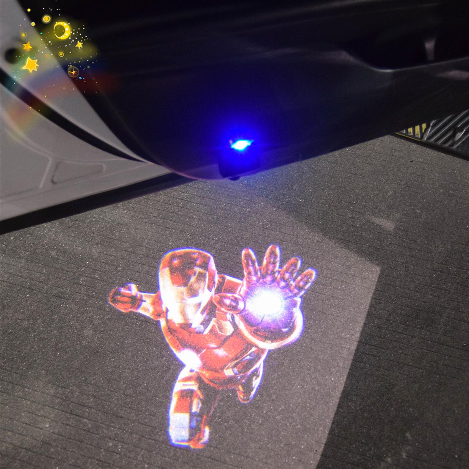 IronMan钢铁侠复仇者联盟车载好物充电无线迎宾灯车门投影氛围灯